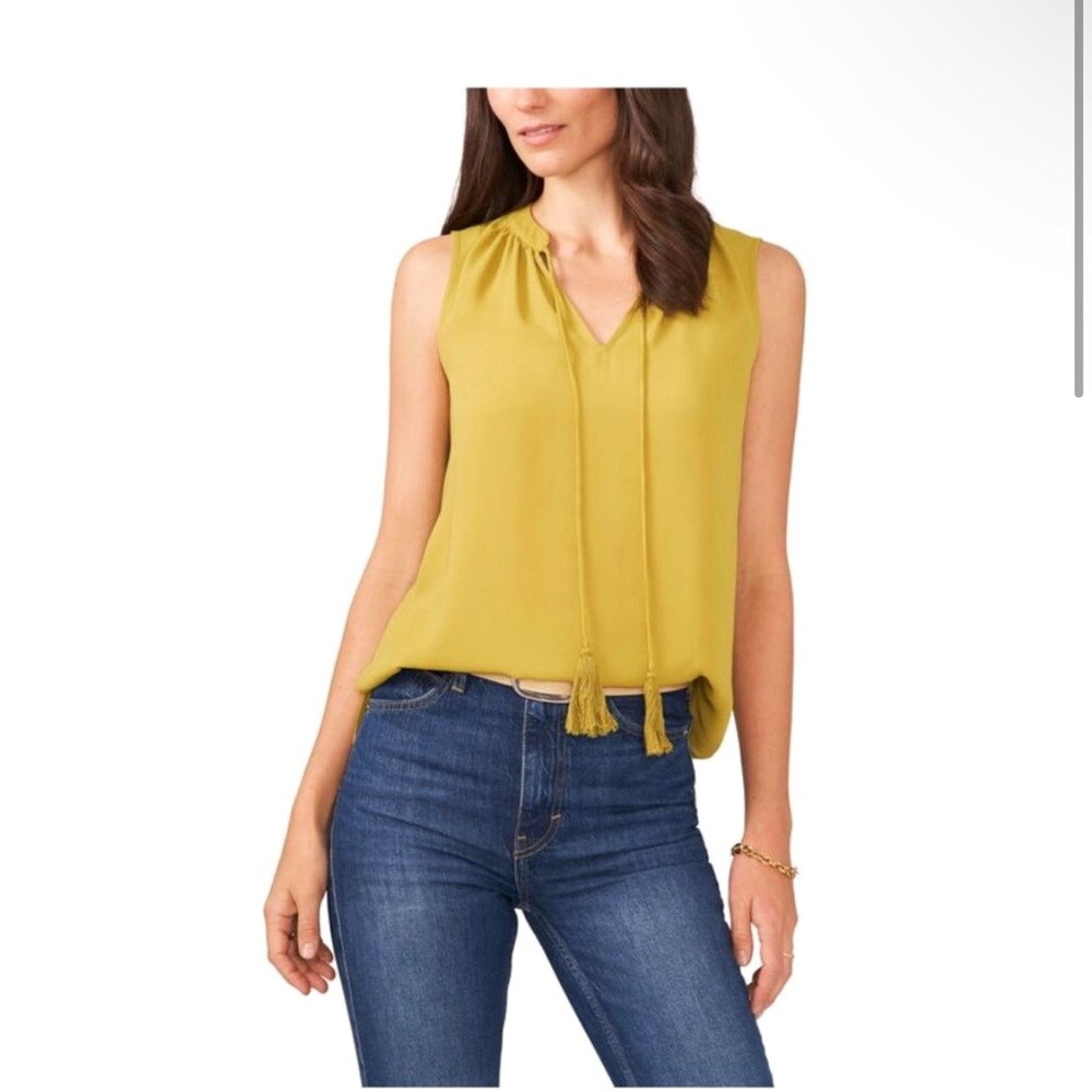 VINCE CAMUTO TASSEL FRONT SLEEVELESS TOP 💕NWT💕